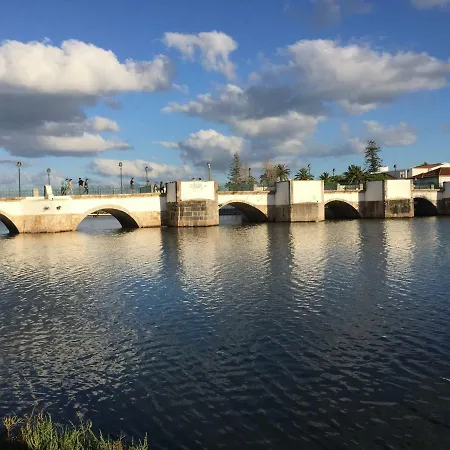 Poco Do Bispo 28 דירה טאווירה